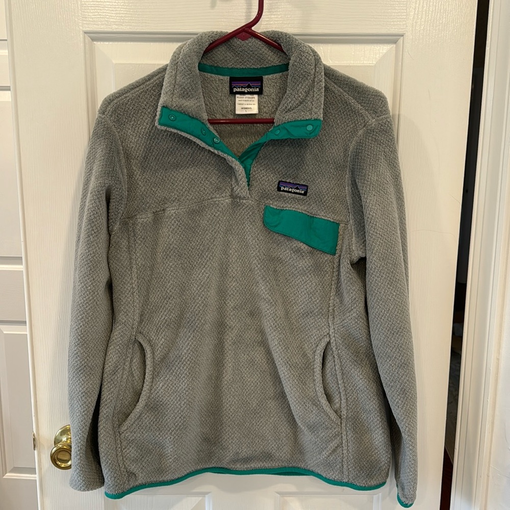 Patagonia Women’s Lightweight Snap Pullover
